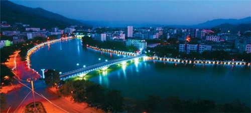 自己创业煲粥店怎么样